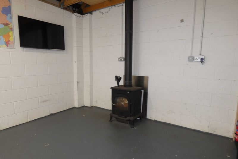 Inside Detached Workshop- click for photo gallery